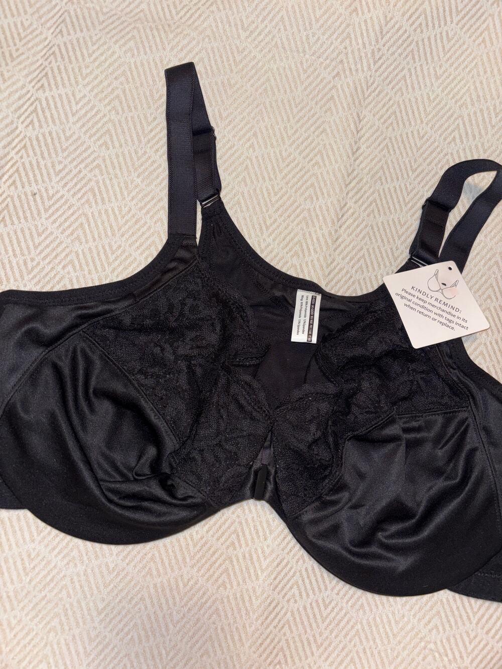 NWT 42DD Pull on black underwire bra with satin fabric and lace trim